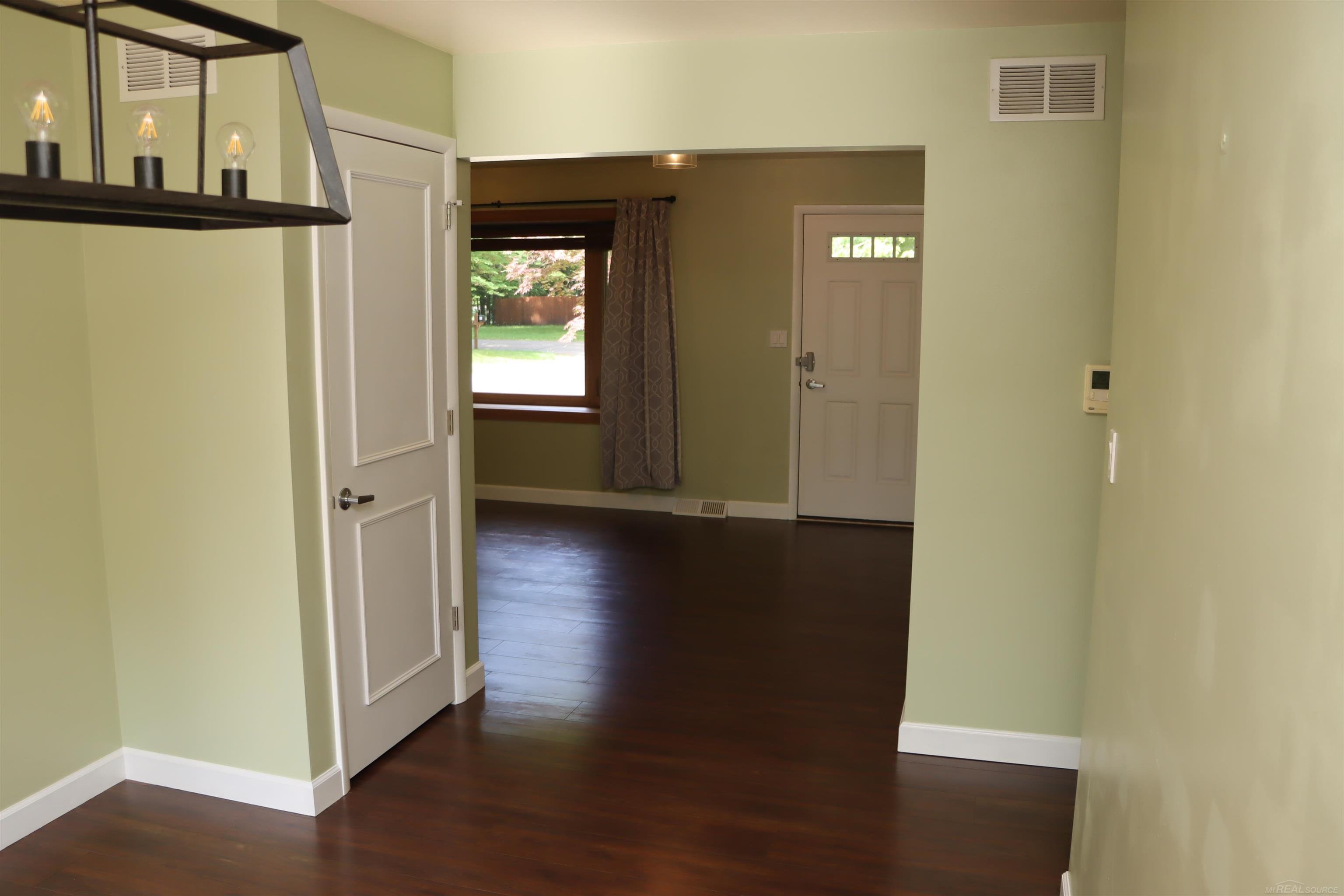 8549 Oakside Street Portage, MI 49002 - Photo 19 of 39