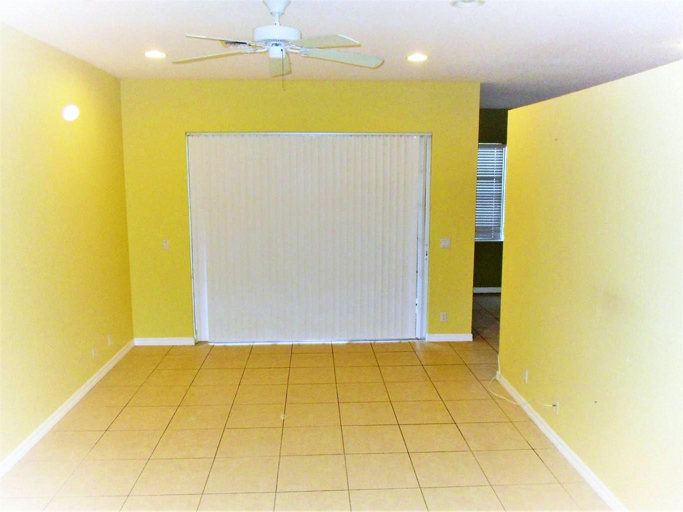 116 Lancaster Road Boynton Beach, FL 33426 - Photo 3 of 28 a view of a hallway