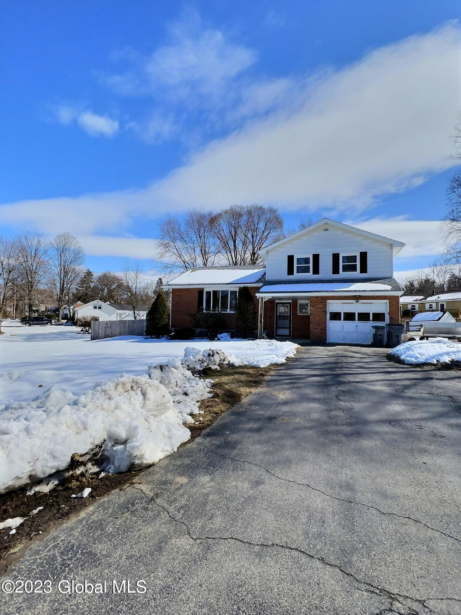 848 Warner Road Schenectady, NY 12309 - Photo 2 of 26 848 Front of House