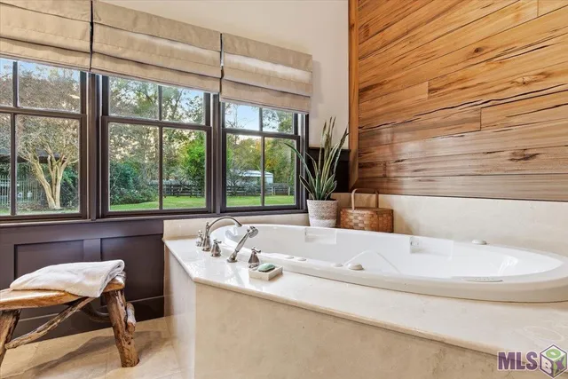 $982,800 | 6717 Oak Cluster Drive, Greenwell Springs, LA 70739