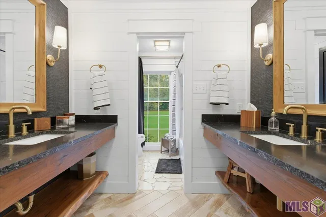 $982,800 | 6717 Oak Cluster Drive, Greenwell Springs, LA 70739