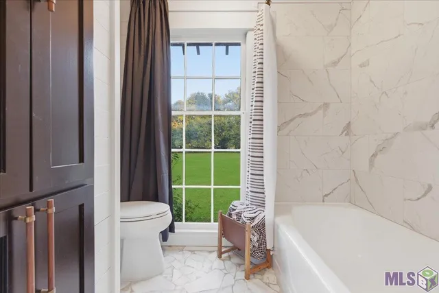 $982,800 | 6717 Oak Cluster Drive, Greenwell Springs, LA 70739