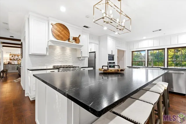 $982,800 | 6717 Oak Cluster Drive, Greenwell Springs, LA 70739