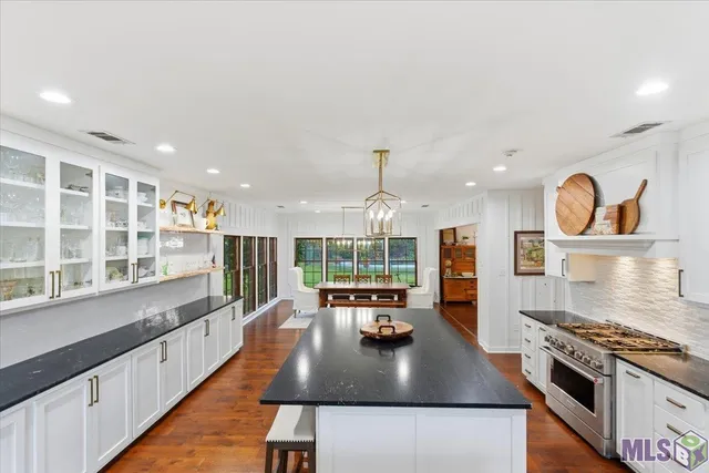 $982,800 | 6717 Oak Cluster Drive, Greenwell Springs, LA 70739