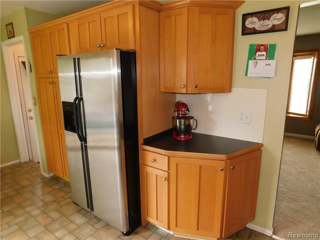 25450 Reeck Road Woodhaven, MI 48183 - Photo 14 of 39