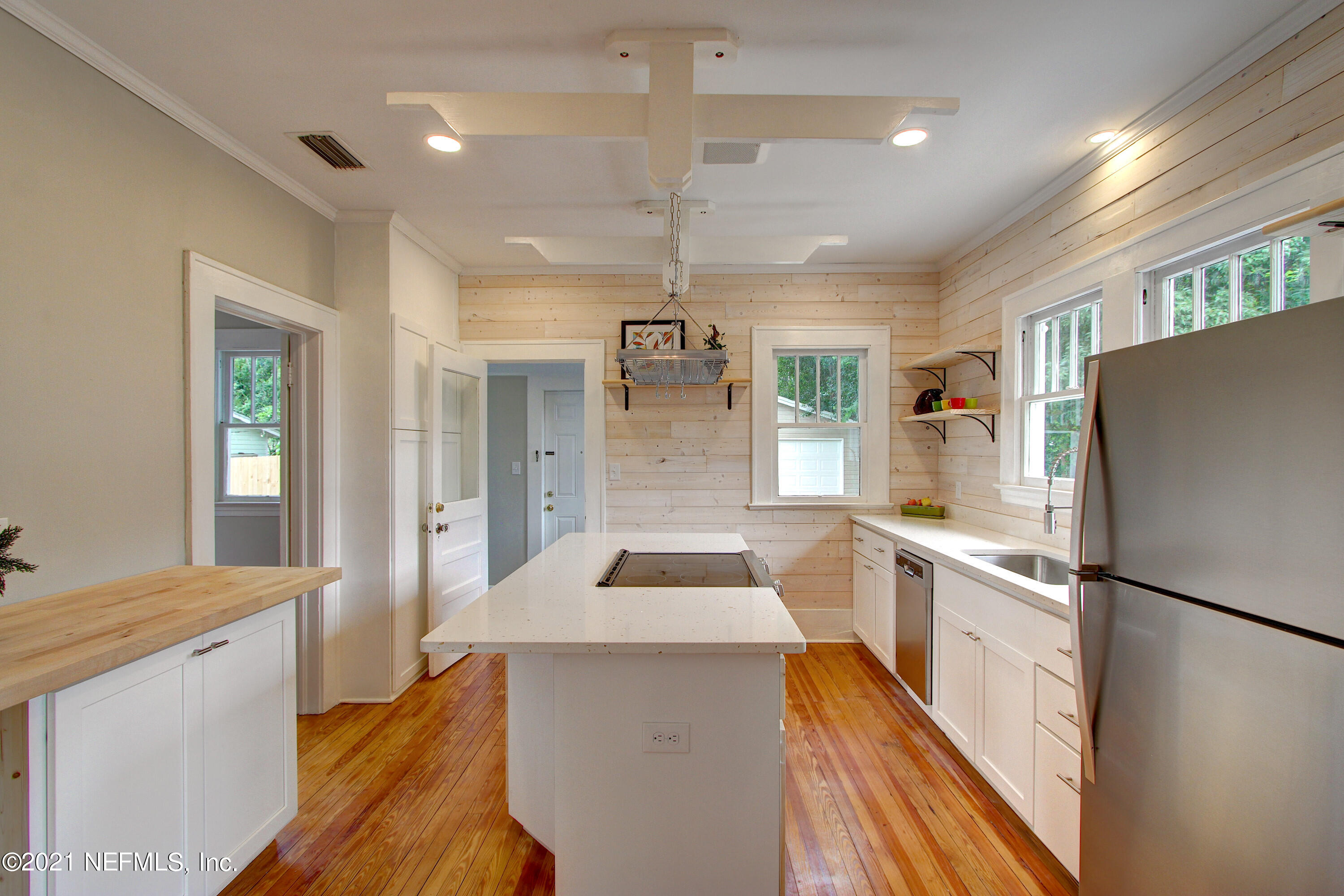 3895 Valencia Road Jacksonville, FL 32205 - Photo 11 of 31 Kitchen