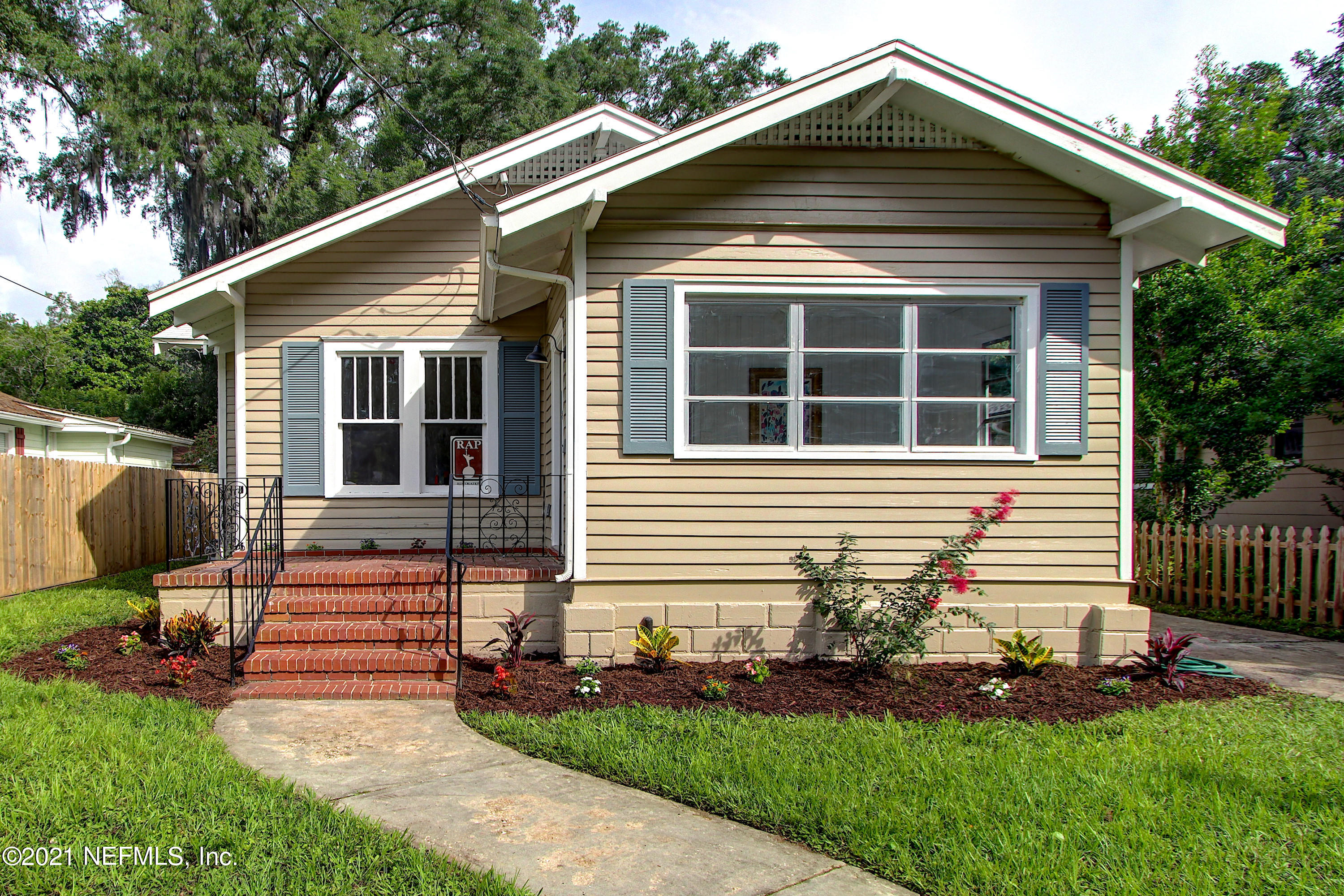 3895 Valencia Road Jacksonville, FL 32205 - Photo 2 of 31 Front