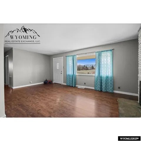 $275,000 | 2448 Cheesbrough Way, Casper, WY 82609