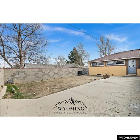 $275,000 | 2448 Cheesbrough Way, Casper, WY 82609