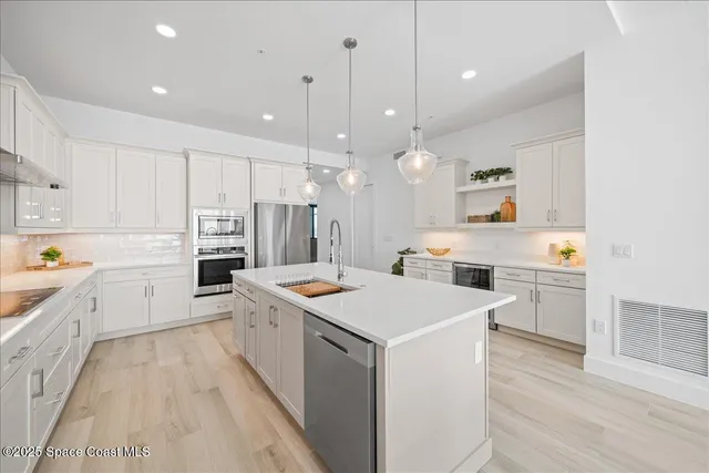 $899,999 | 225 Strand Drive, Unit 305, Melbourne Beach, FL 32951