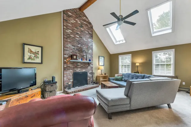 $649,000 | 15 Cambridge Road, Hampstead, NH 03841