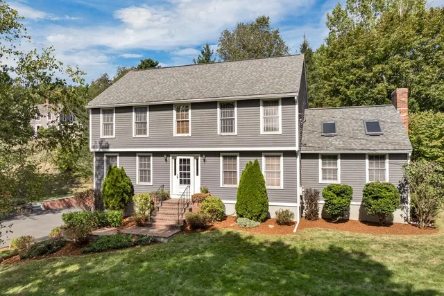 $649,000 | 15 Cambridge Road, Hampstead, NH 03841