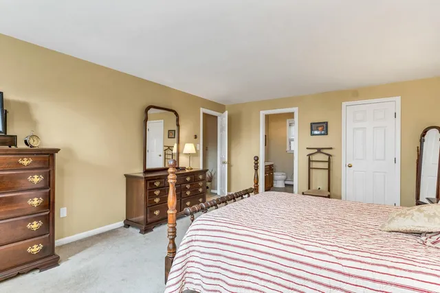 $649,000 | 15 Cambridge Road, Hampstead, NH 03841