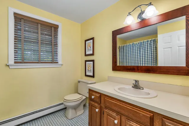 $649,000 | 15 Cambridge Road, Hampstead, NH 03841