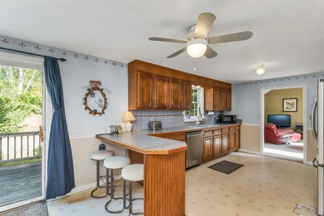 $649,000 | 15 Cambridge Road, Hampstead, NH 03841