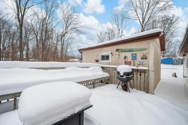 $159,900 | 5900 Front Street, Coloma, MI 49038