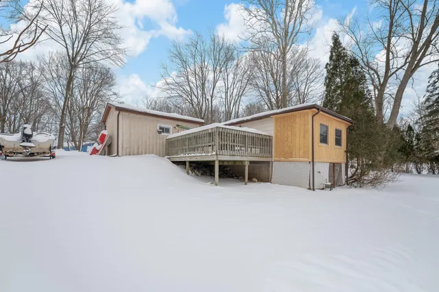 $159,900 | 5900 Front Street, Coloma, MI 49038