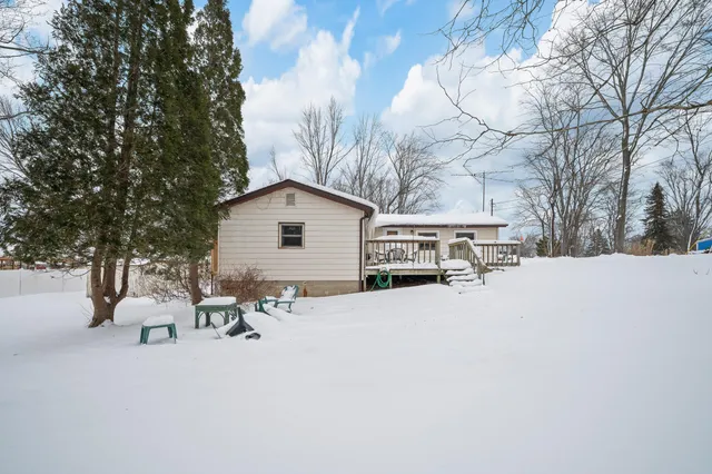 $159,900 | 5900 Front Street, Coloma, MI 49038