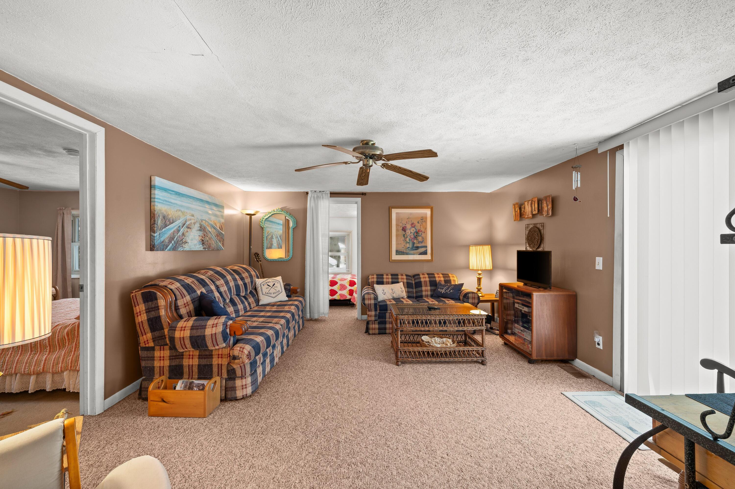 5900 Front Street Coloma, MI 49038 - Photo 7 of 32 15DSC_0110