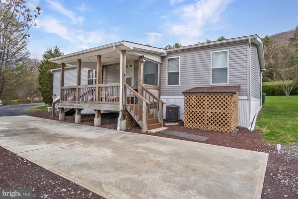 $375,000 | 530 West Sunset Road, Lehighton, PA 18235