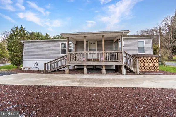 $375,000 | 530 West Sunset Road, Lehighton, PA 18235