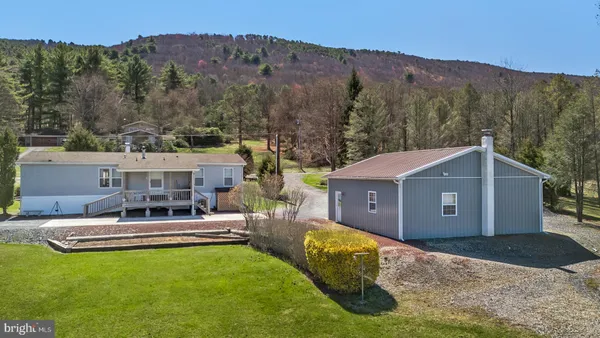 $375,000 | 530 West Sunset Road, Lehighton, PA 18235