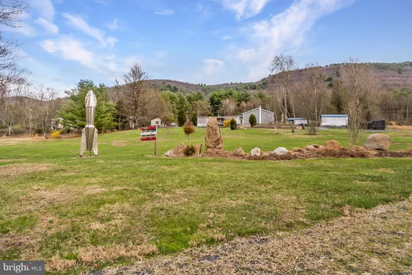 $375,000 | 530 West Sunset Road, Lehighton, PA 18235