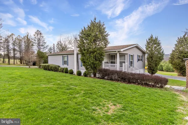 $375,000 | 530 West Sunset Road, Lehighton, PA 18235