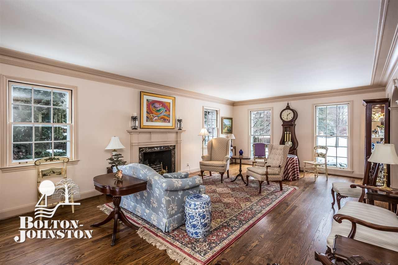 1103 Devonshire Road Grosse Pointe Park, MI 48230 - Photo 10 of 61
