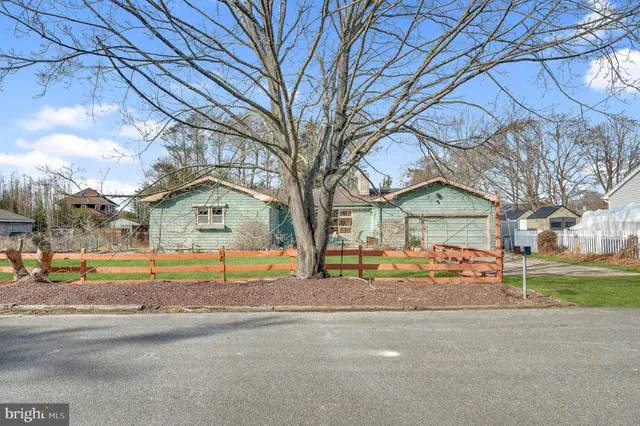 $699,900 | 130 Center Street, Manahawkin, NJ 08050