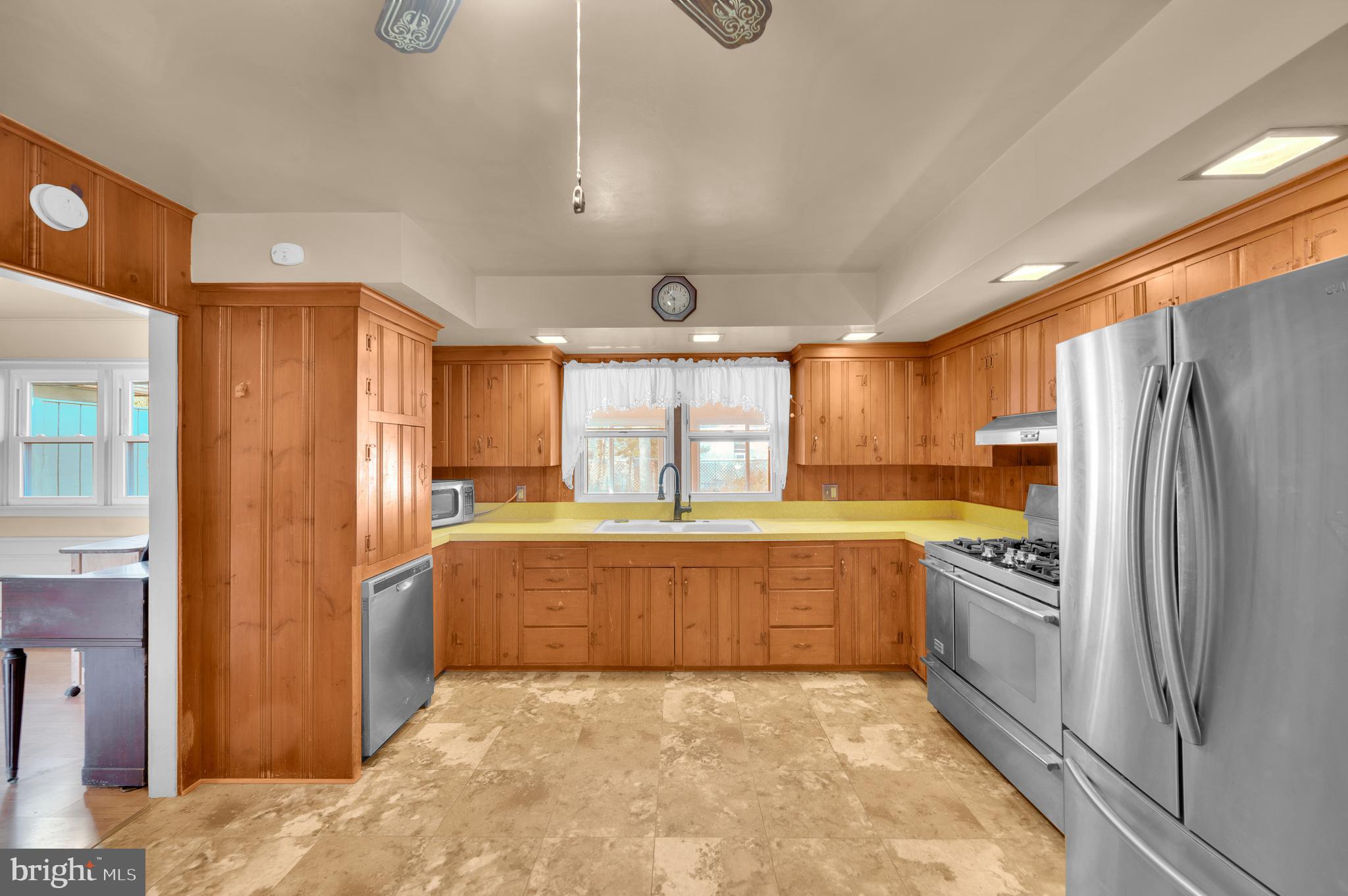 130 Center Street Manahawkin, NJ 08050 - Photo 27 of 54