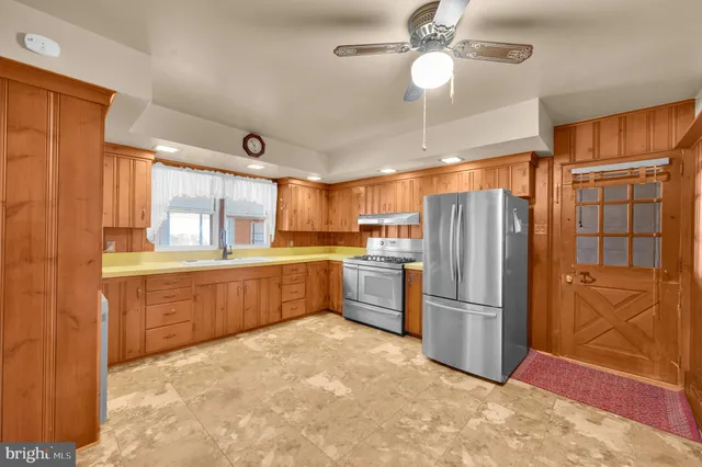 $699,900 | 130 Center Street, Manahawkin, NJ 08050