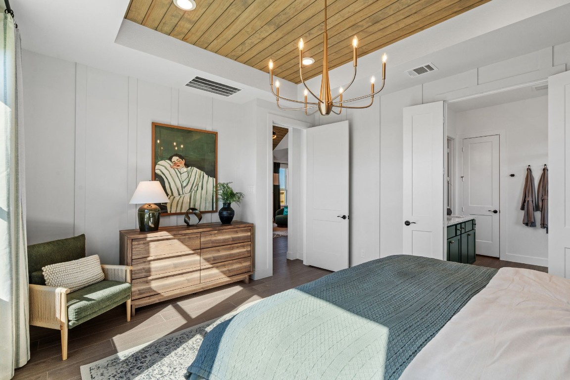 130 Afton June Drive Rosenberg, TX 77471 - Photo 27 of 36 a bedroom with a bed and a couch