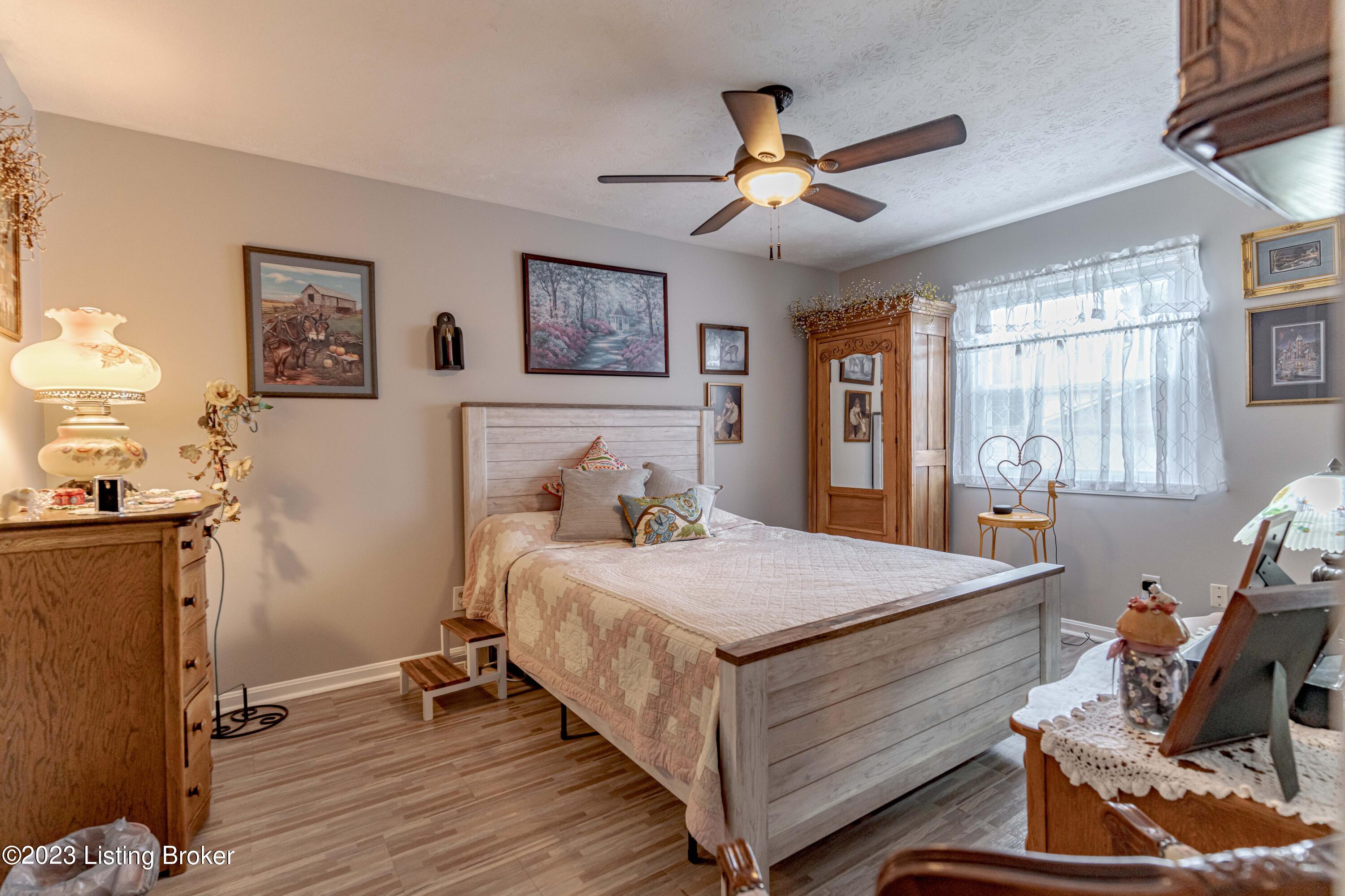 10503 St Rene Road Louisville, KY 40299 - Photo 36 of 53 DSC09005