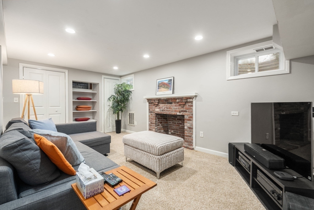 569 Chestnut Street Needham, MA 02492 - Photo 23 of 25