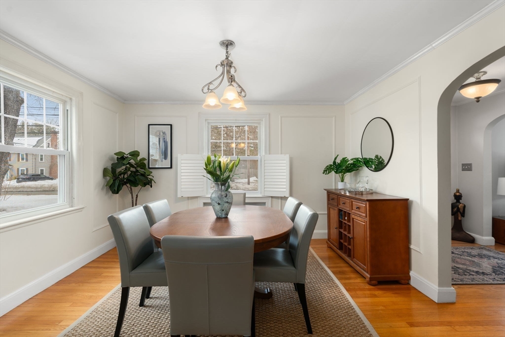 569 Chestnut Street Needham, MA 02492 - Photo 8 of 25
