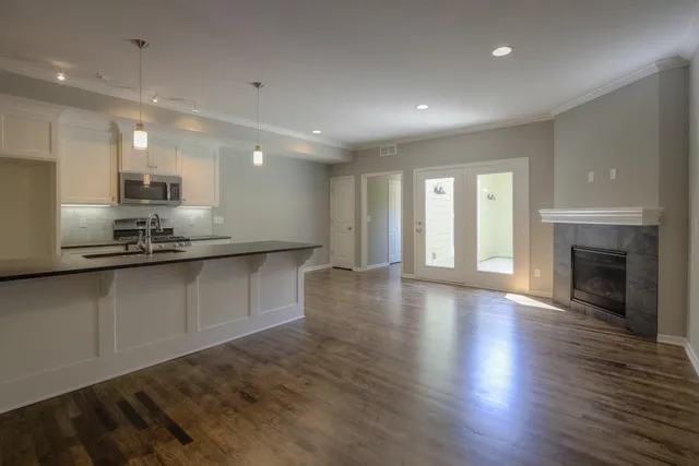 $625,000 | 4450 Summit Street, Kansas City, MO 64111