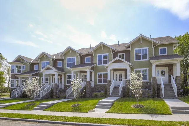 $625,000 | 4450 Summit Street, Kansas City, MO 64111