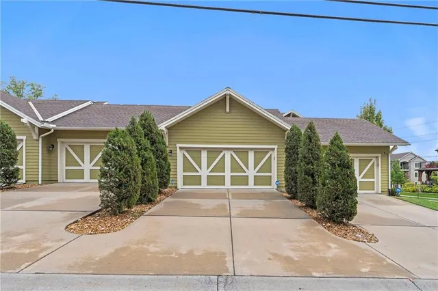 $625,000 | 4450 Summit Street, Kansas City, MO 64111