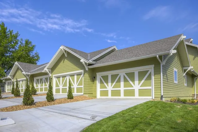 $625,000 | 4450 Summit Street, Kansas City, MO 64111