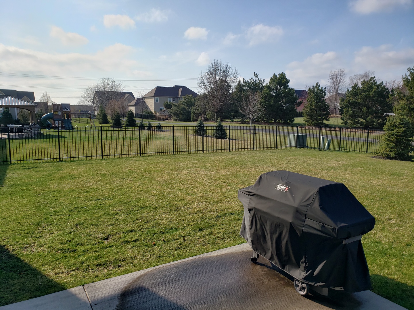 4327 Carpenter Road Naperville, IL 60564 - Photo 41 of 42 a view of a field with sitting area
