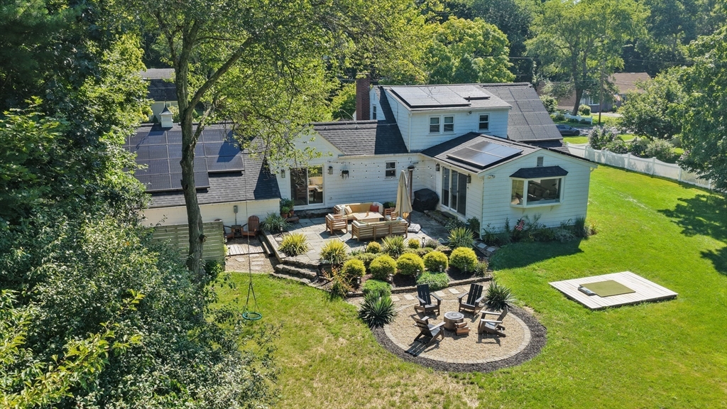 13 Forrest Road Topsfield, MA 01983 - Photo 3 of 42 Gallery Image 3