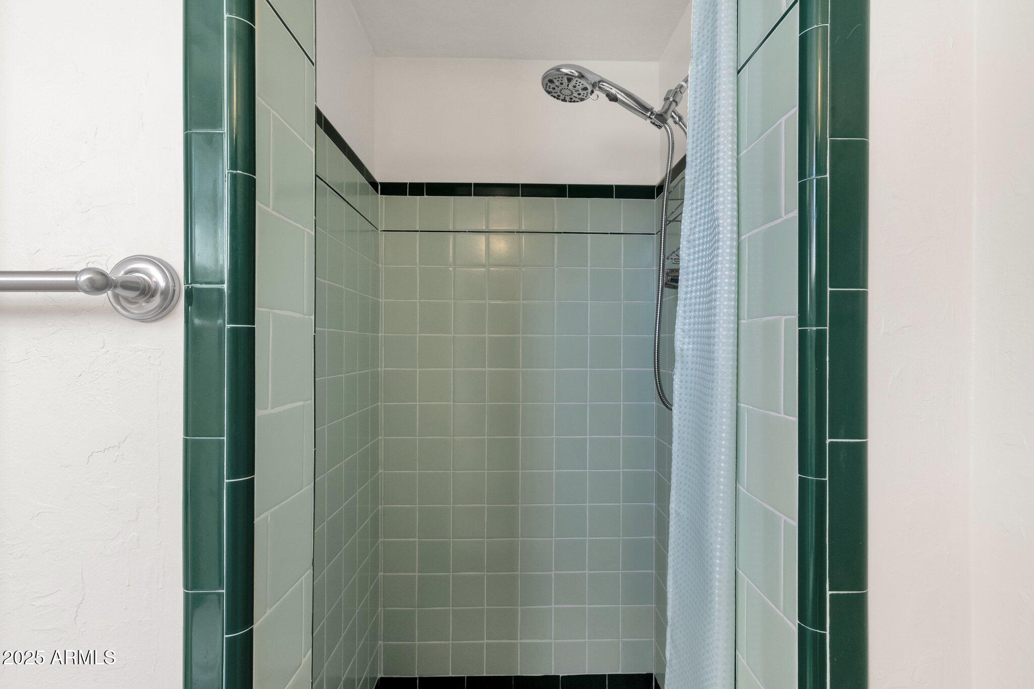1944 West Osborn Road Phoenix, AZ 85015 - Photo 26 of 37 Quarter Shower Bathroom