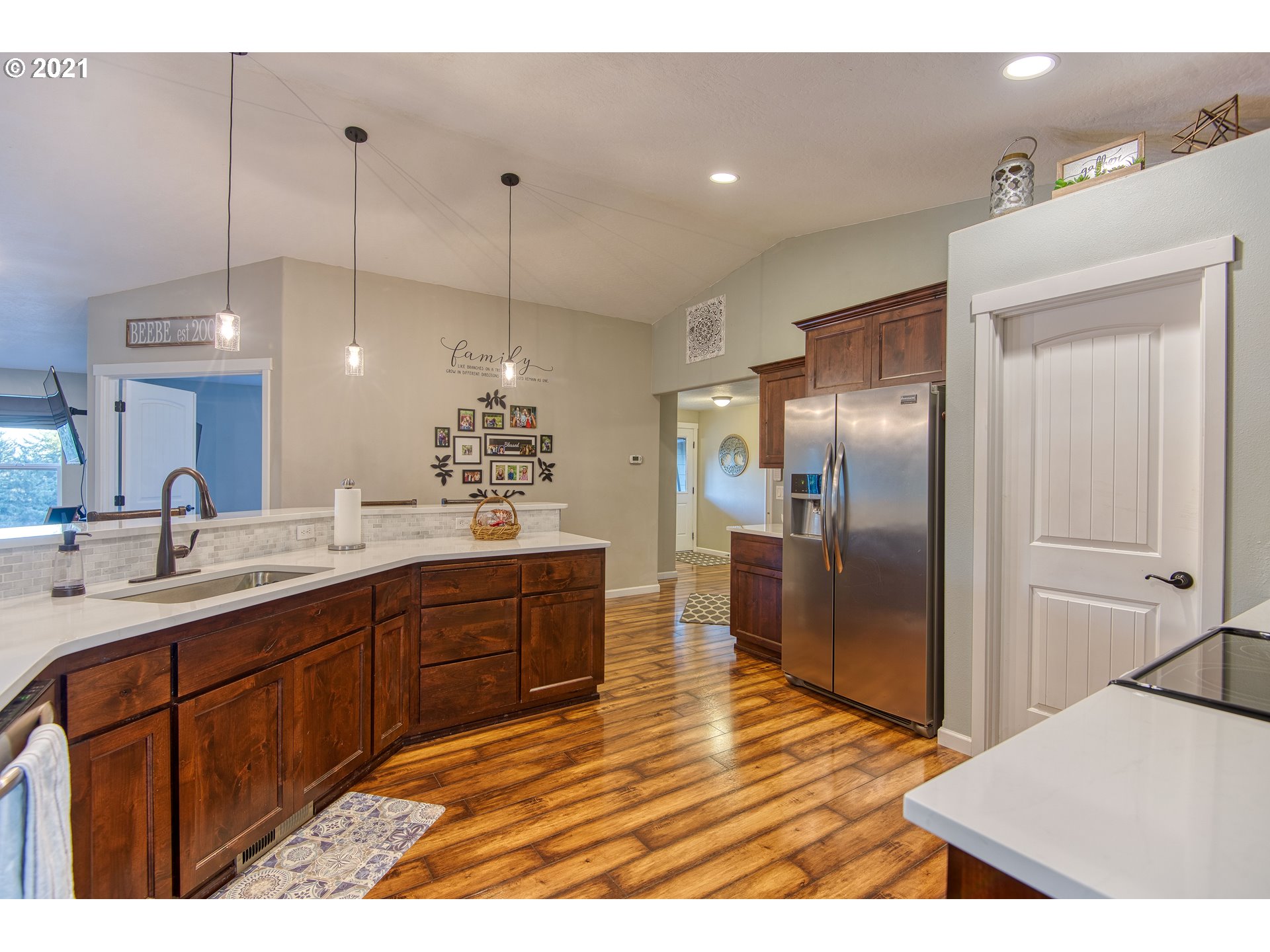 69887 Stage Road North Bend, OR 97459 - Photo 11 of 31 Gallery Image 11