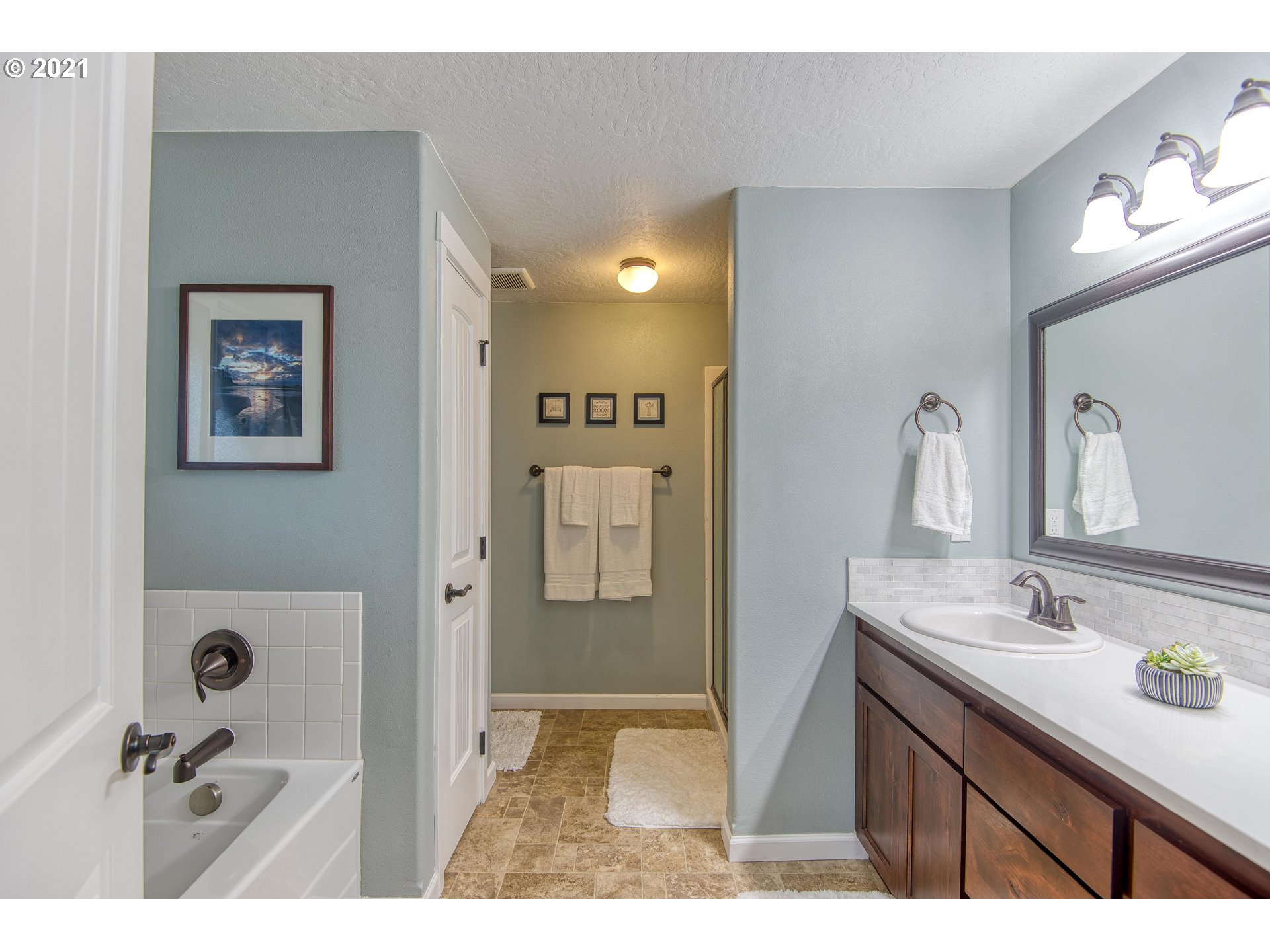 69887 Stage Road North Bend, OR 97459 - Photo 21 of 31 Gallery Image 21