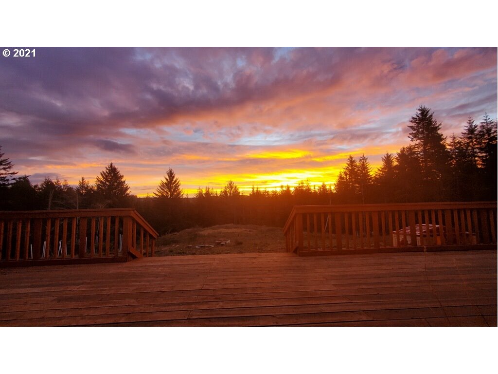 69887 Stage Road North Bend, OR 97459 - Photo 30 of 31 Gallery Image 30