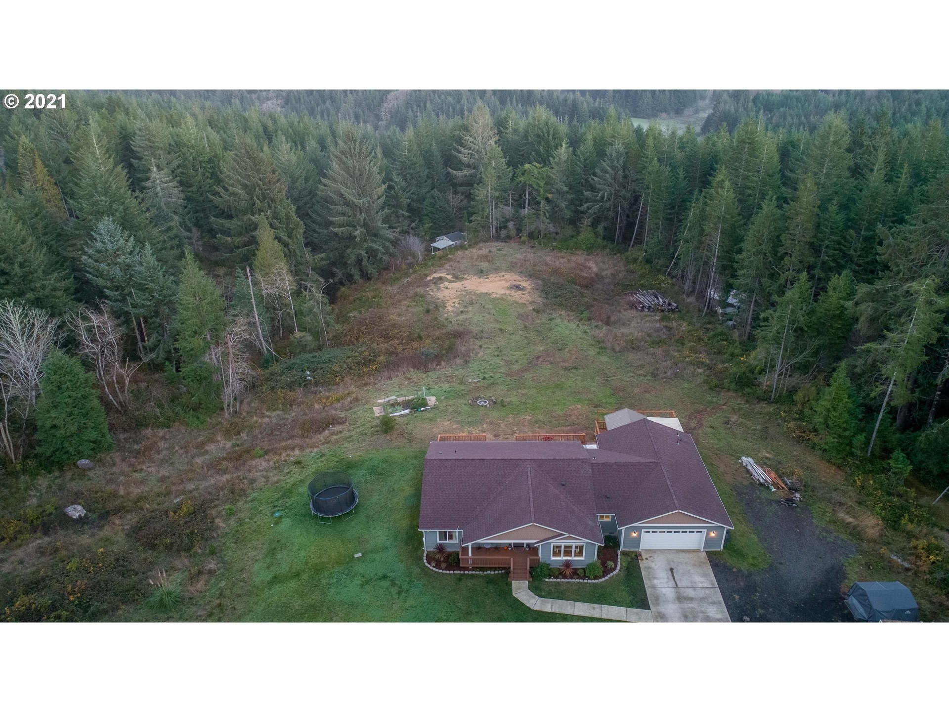 69887 Stage Road North Bend, OR 97459 - Photo 3 of 31 Gallery Image 3