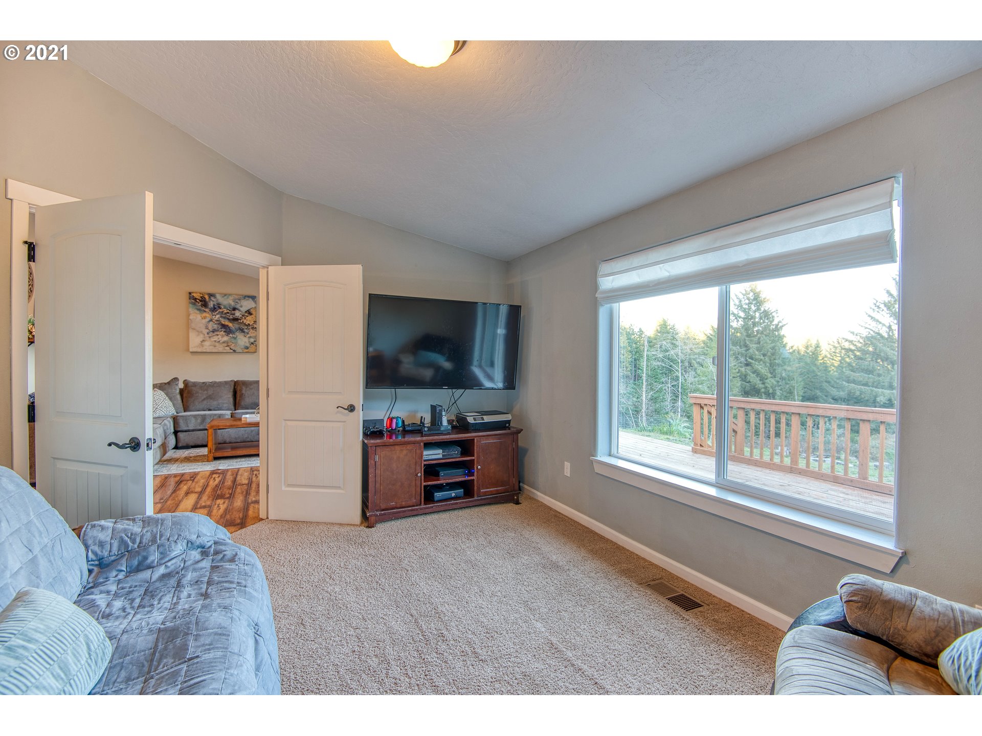 69887 Stage Road North Bend, OR 97459 - Photo 10 of 31 Gallery Image 10