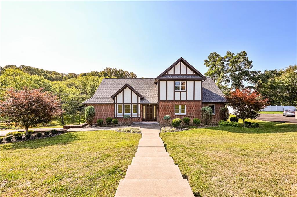 180 Rustic Drive Irwin, PA 15642 - Photo 1 of 49 Gallery Image 1