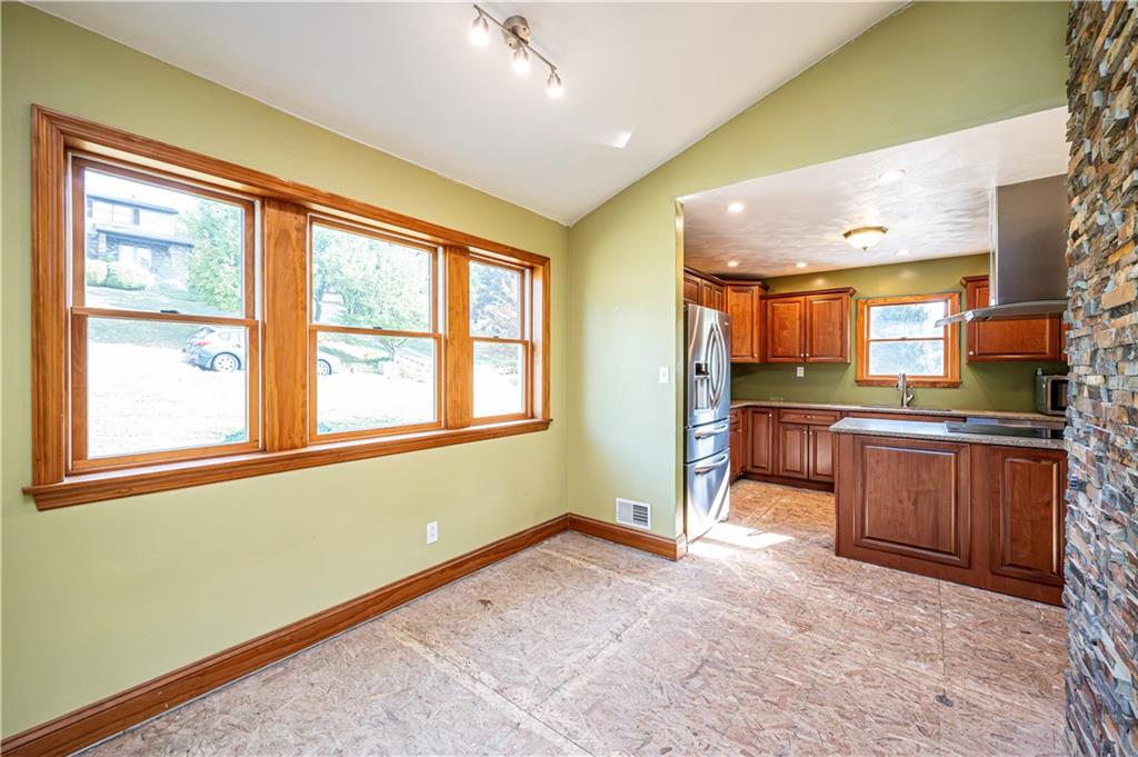 180 Rustic Drive Irwin, PA 15642 - Photo 21 of 49 Gallery Image 21